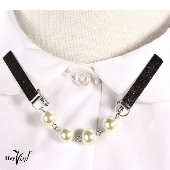 Pearl Sweater Guard Cardigan Clip 50s Style Silver in Organza Gift Bag - Hey Viv - Picture 3 of 5